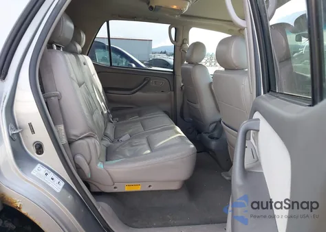 2005 Toyota Sequoia Sr5 V8 z USA, uszkodzony, nr VIN 5TDBT44AX5S252630